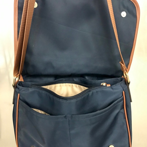 Calvin Klein purse - Picture 2 of 4